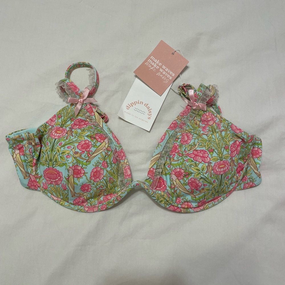 NWT Dippin' Daisy's Pink Floral Underwire Bikini Top